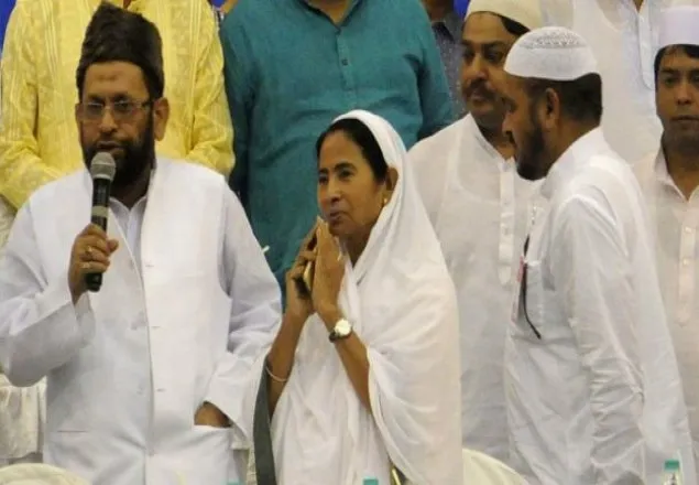 পশ্চিমবঙ্গের মুসলিম সমাজ কি এখনও মমতার পাশে?