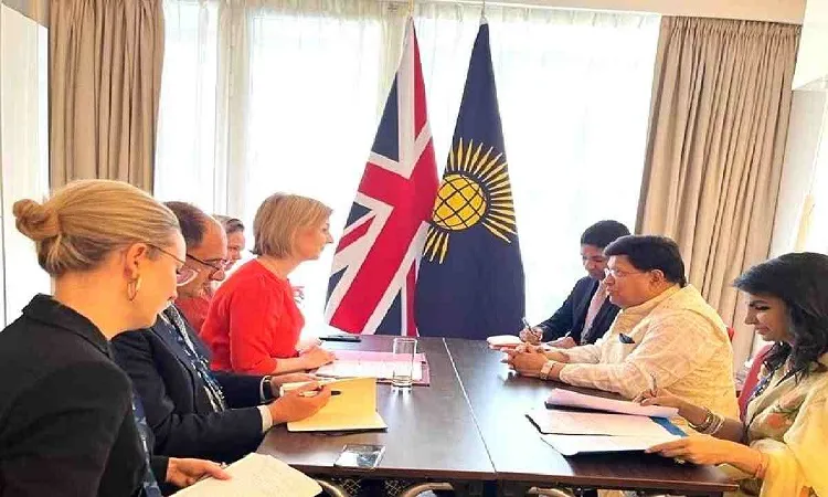Bangaladesh asks London to resettle one lakh Rohingyas
