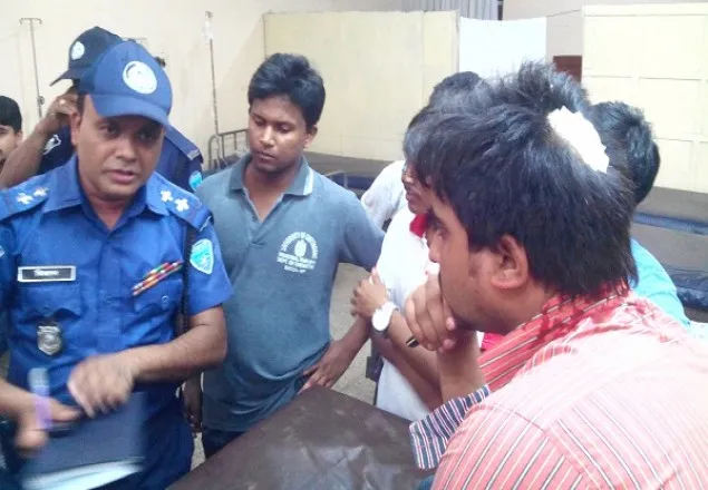 চবিতে সাংবাদিককে কুপিয়েছে ছাত্রলীগ