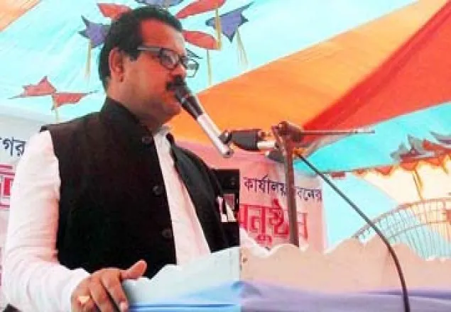 'শ্রমিকদের বাঁচার মত মজুরী ও নারী নেতৃত্ব নিশ্চিত কর'