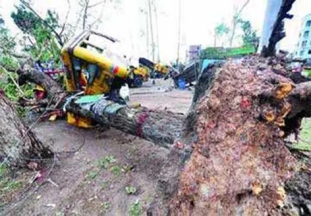 কুমিল্লায় কালবৈশাখীতে ব্যপক ক্ষয়ক্ষতি, নিহত ১
