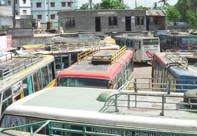 মেহেরপুরে বাস চলাচল বন্ধ, বিপাকে যাত্রীরা 