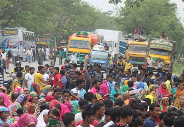 ঢাকা-সিলেট মহাসড়কে শ্রমিকদের অবরোধ