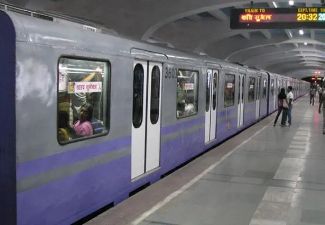 এবার কলকাতায় চালকহীন মেট্রো