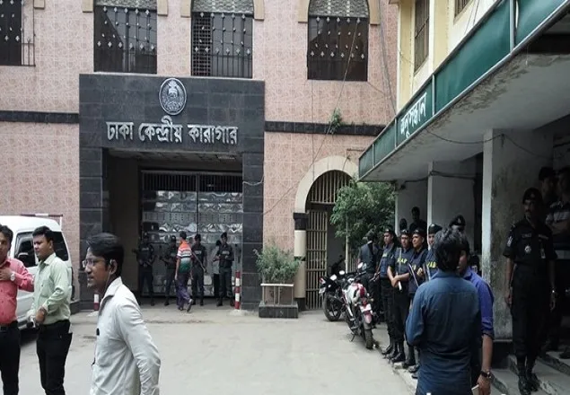 সাংবাদিকদের এড়িয়ে গেলেন ডিআইজি প্রিজন
