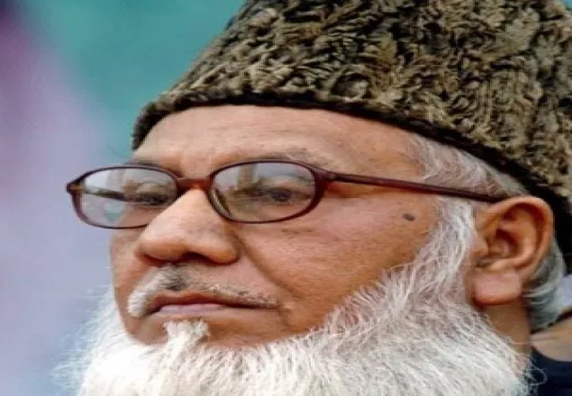 স্বজনদের নিয়ে নিজামীর দীর্ঘ মোনাজাত