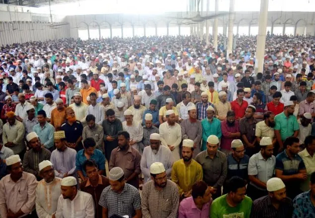 নিজামীর জানাজায় বায়তুল মোকাররমে শোকার্ত মানুষের ঢল