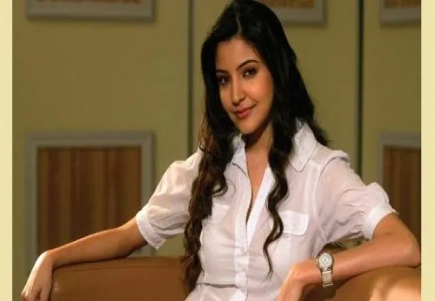ভীষণ ব্যস্ত আনুশকা?