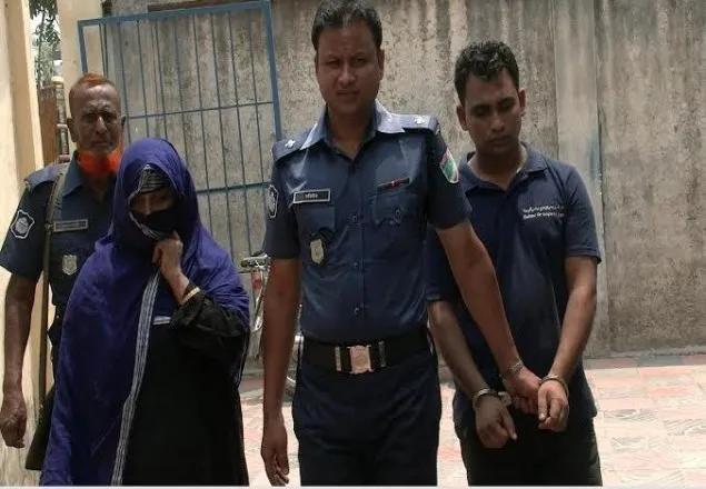 বেনাপোলে হোটেল বয়কে হত্যা : আটক ২