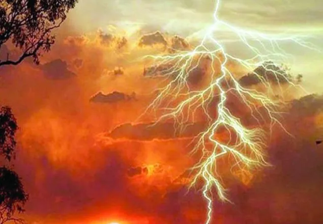 বজ্রপাতে সারাদেশে নিহত ৩৫