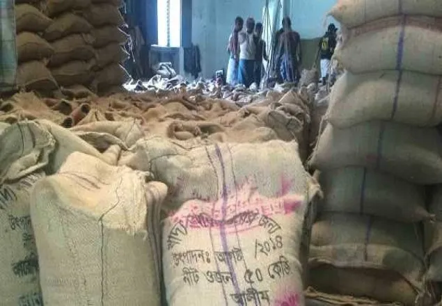 চাঁদপুরে খাদ্য অধিদপ্তরের সরকারি চাউলে সয়লাব রাইসমিলগুলো