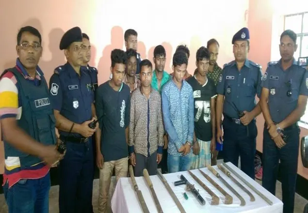 মৌলভীবাজারে অস্ত্রসহ আটক ৮ ডাকাত