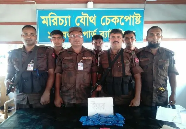উখিয়ায় বিজিবির অভিযানে ইয়াবাসহ বাস জব্দ