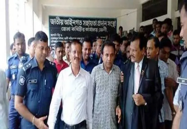 ফেনীতে আ.লীগের ৮ নেতাকর্মীর বিরুদ্ধে চার্জশিট   