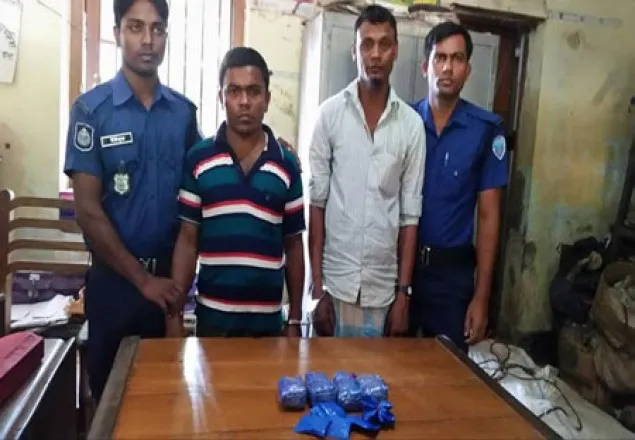 কক্সবাজারে ১১ হাজার ইয়াবাসহ দুই পাচারকারী গ্রেফতার
