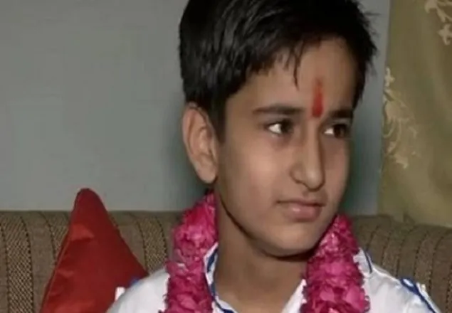১২ বছরেই উচ্চ মাধ্যমিক পাস!