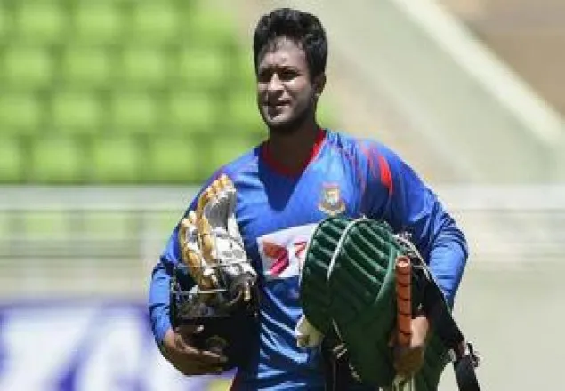 'মাঠের বাইরে‍‌‌' কঠিন পরীক্ষায় সাকিব