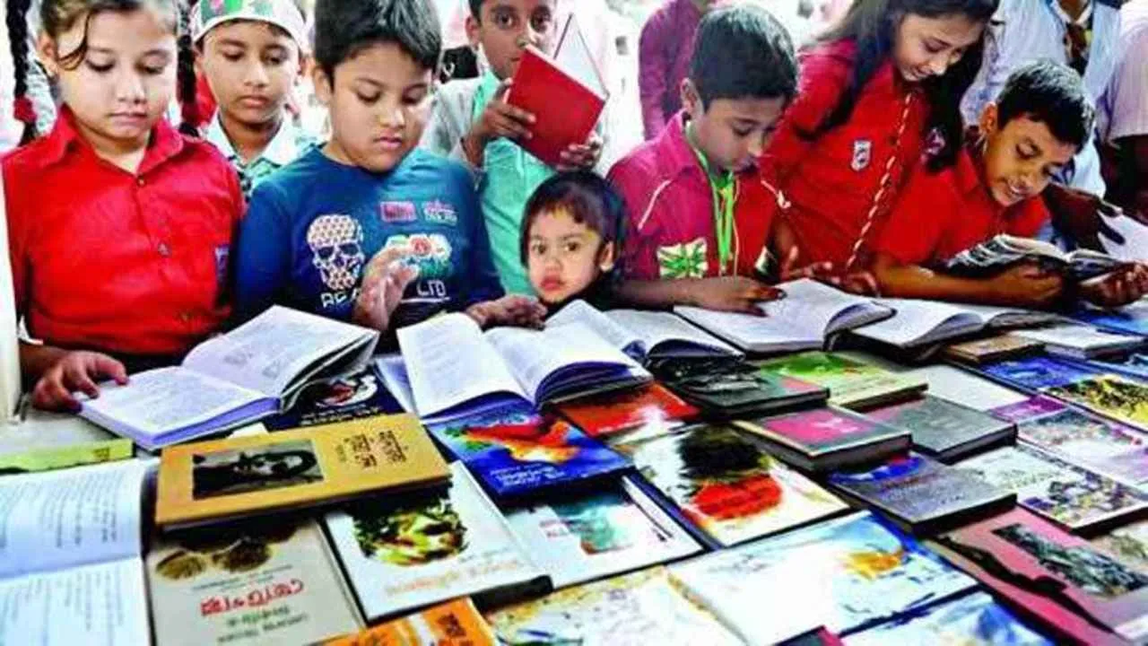 বইমেলায় প্রথম শিশুপ্রহর