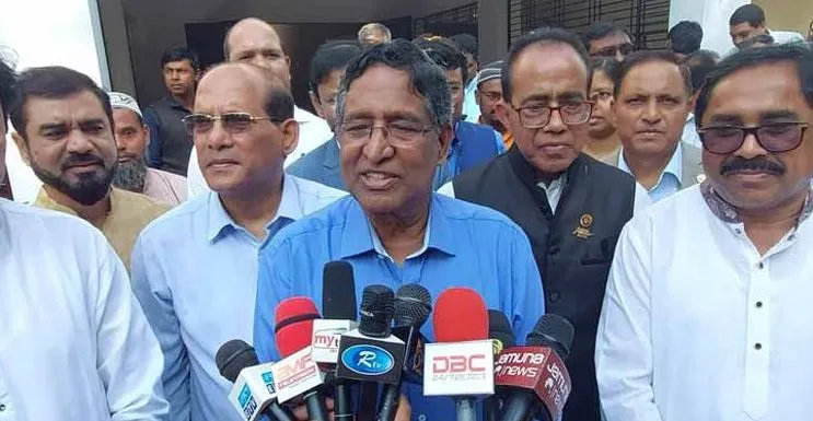 ভোক্তার স্বার্থ রক্ষায় পেঁয়াজ আমদানির অনুমতি: কৃষিমন্ত্রী