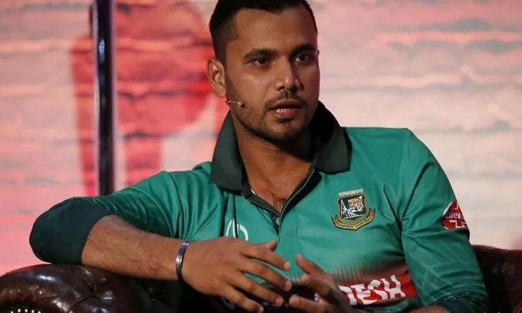 আমাকে গালি দিলেও সাকিবদের সঙ্গে আছি: মাশরাফি