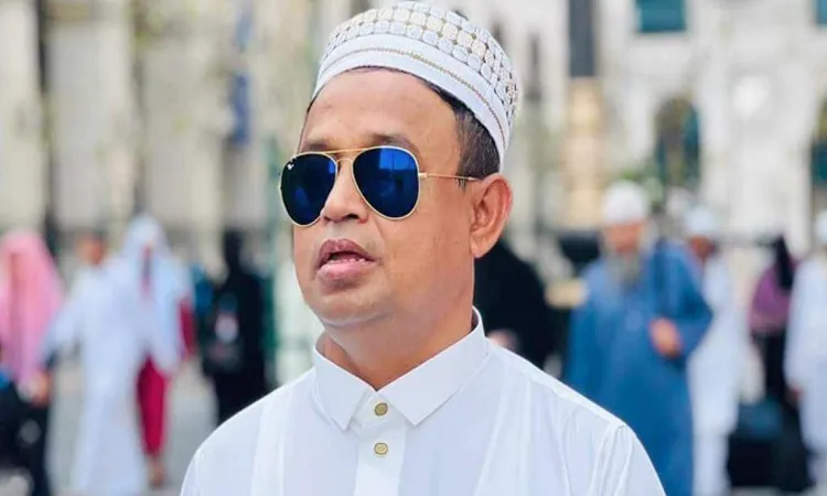 ওমরাহ শেষে দেশে ফিরলেন ডিবিপ্রধান হারুন