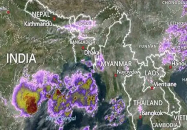 ঘূর্ণিঝড় রোয়ানুর গতিপথ চট্টগ্রামের দিকে