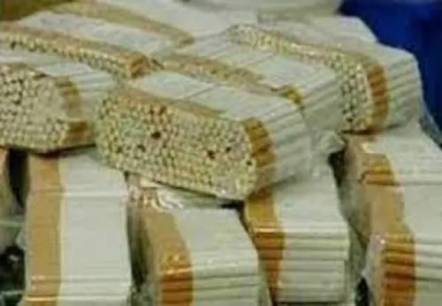 বিমানবন্দর থেকে ৫০ লাখ টাকার সিগারেট জব্দ