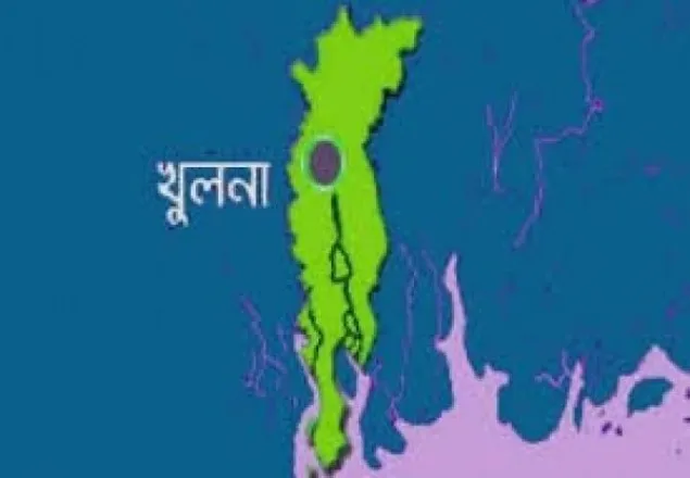 খুলনায় আশ্রয় কেন্দ্রে দুর্গতদের আশ্রয়