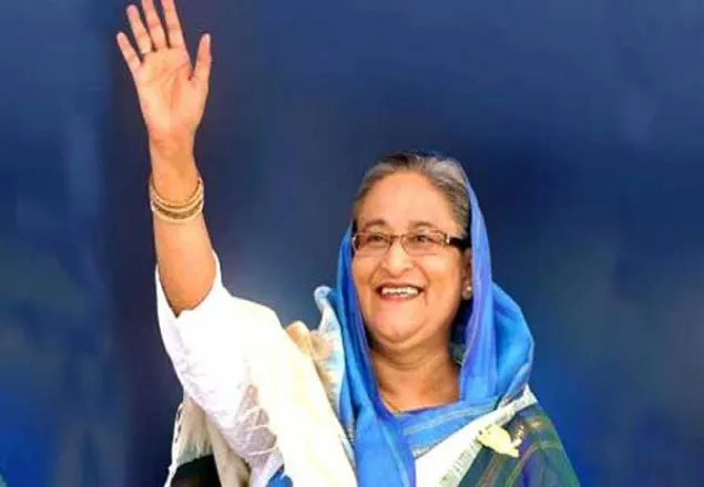 প্রধানমন্ত্রী ঢাকায় পৌঁছেছেন