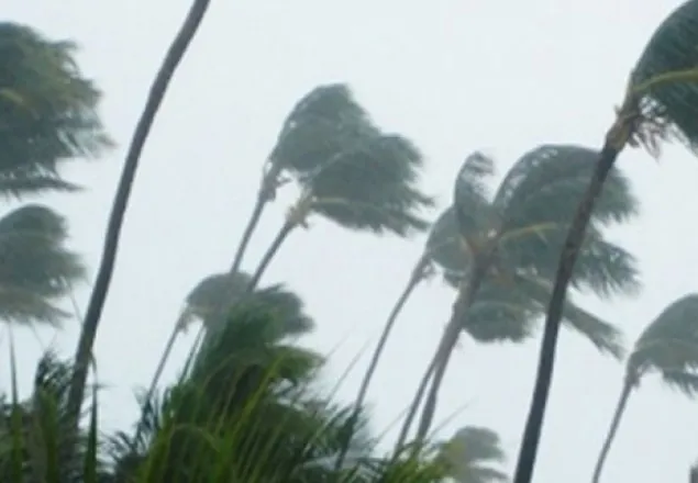 কক্সবাজারে রোয়ানুর আঘাত নিম্নাঞ্চল প্লাবিত