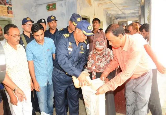 ঘুর্ণিঝড় পরবর্তী উদ্ধার ও ত্রাণকার্যে পাঁচ শতাধিক নৌ-সদস্য মোতায়েন