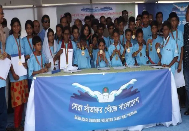 মুন্সীগঞ্জে 'সেরা সাঁতারুর খোঁজে বাংলাদেশ'