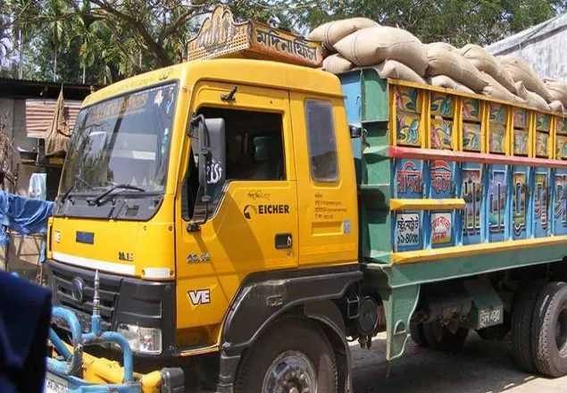 রাজধানীতে ট্রাকের ধাক্কায় নিহত ১