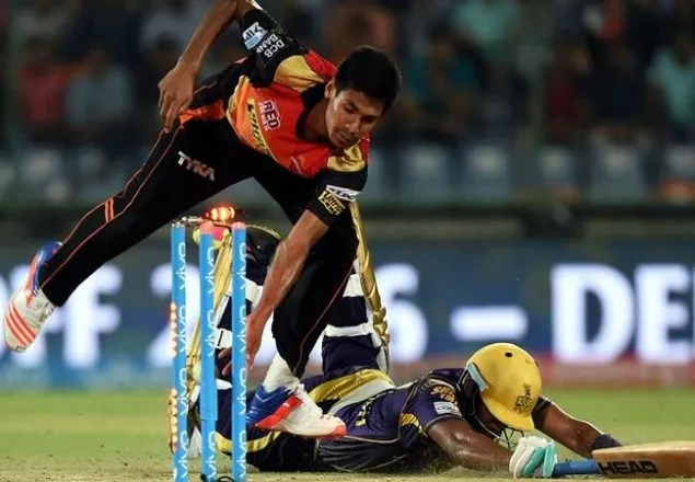 ফাইনালের স্বপ্ন বাঁচিয়ে রাখলো মুস্তাফিজরা, সাকিবদের বিদায়
