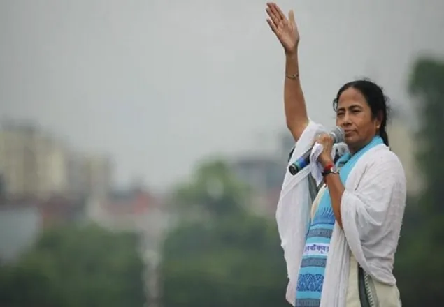 এবার রাজপথে শপথ নিবেন মমতা