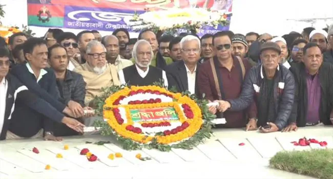 জন্মবার্ষিকীতে জিয়াউর রহমানের মাজারে শ্রদ্ধা বিএনপির
