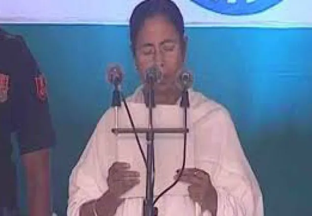 শপথ নিলেন মমতা