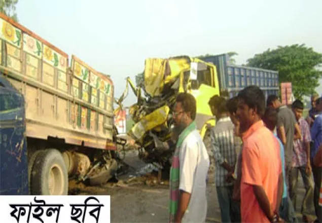মধুখালীতে দুই ট্রাকের সংঘর্ষে: নিহত ২