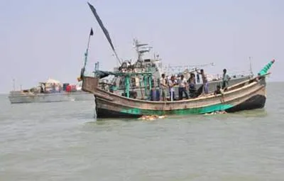 মেঘনায় জলদস্যুদের হামলায় ৩ জেলে গুলিবিদ্ধ, নিখোঁজ ১