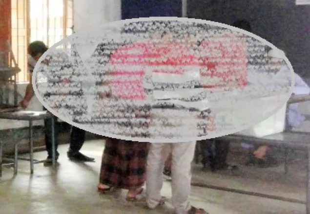 উল্লাপাড়ায় প্রকাশ্যে নৌকায় সিল