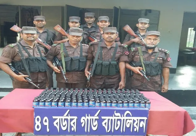 কুষ্টিয়ায় ২০০ বোতলফেন্সিডিল আটক