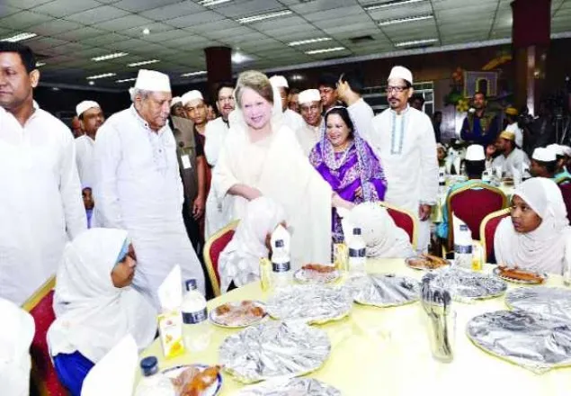 প্রথমদিন এতিমদের সঙ্গে ইফতার করবেন খালেদা