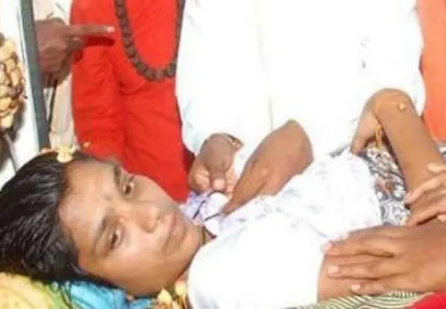 অ্যাম্বুলেন্সে বিয়ে!