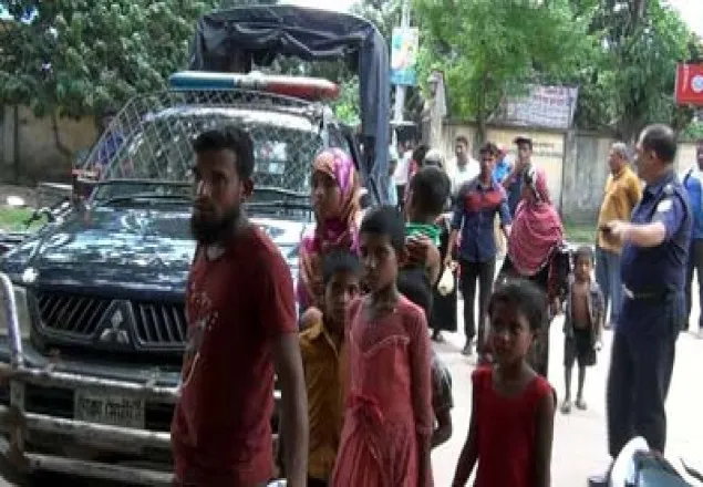 সাতক্ষীরায় সাত শিশুসহ ১৫ রোহিঙ্গা আটক