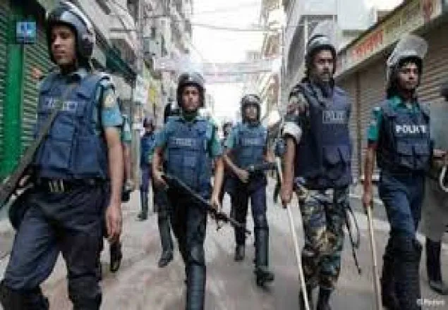 রংপুরে সাঁড়াশি অভিযানে গ্রেপ্তার ১২০
