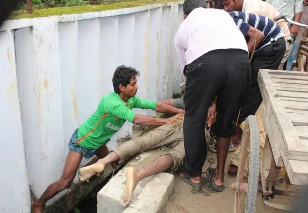 ময়মনসিংহে নর্দমা থেকে অজ্ঞাত ব্যক্তির লাশ উদ্ধার