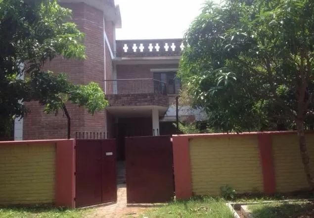 শ্যামনগরের খাদ্যগুদাম কর্মকর্তার বিরুদ্ধে দুর্নিতীর অভিযোগ