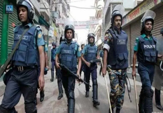 সাতক্ষীরায় সাঁড়াশি অভিযানে গ্রেপ্তার আরো ৫২