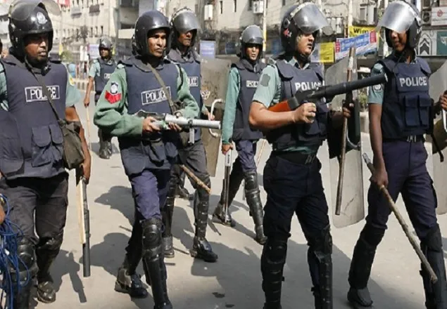 পাবনায় সাঁড়াশি অভিযানে ১ জেএমবিসহ আটক ৭১