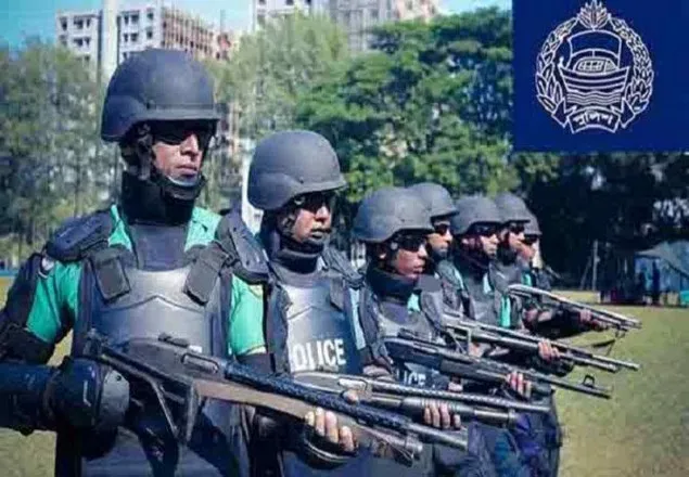 কক্সবাজারে সাড়াশি অভিযানে গ্রেফতার ৯০